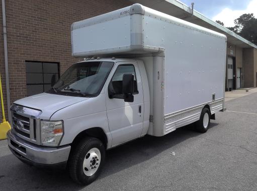 Used 2009 17 ' Box Truck for sale