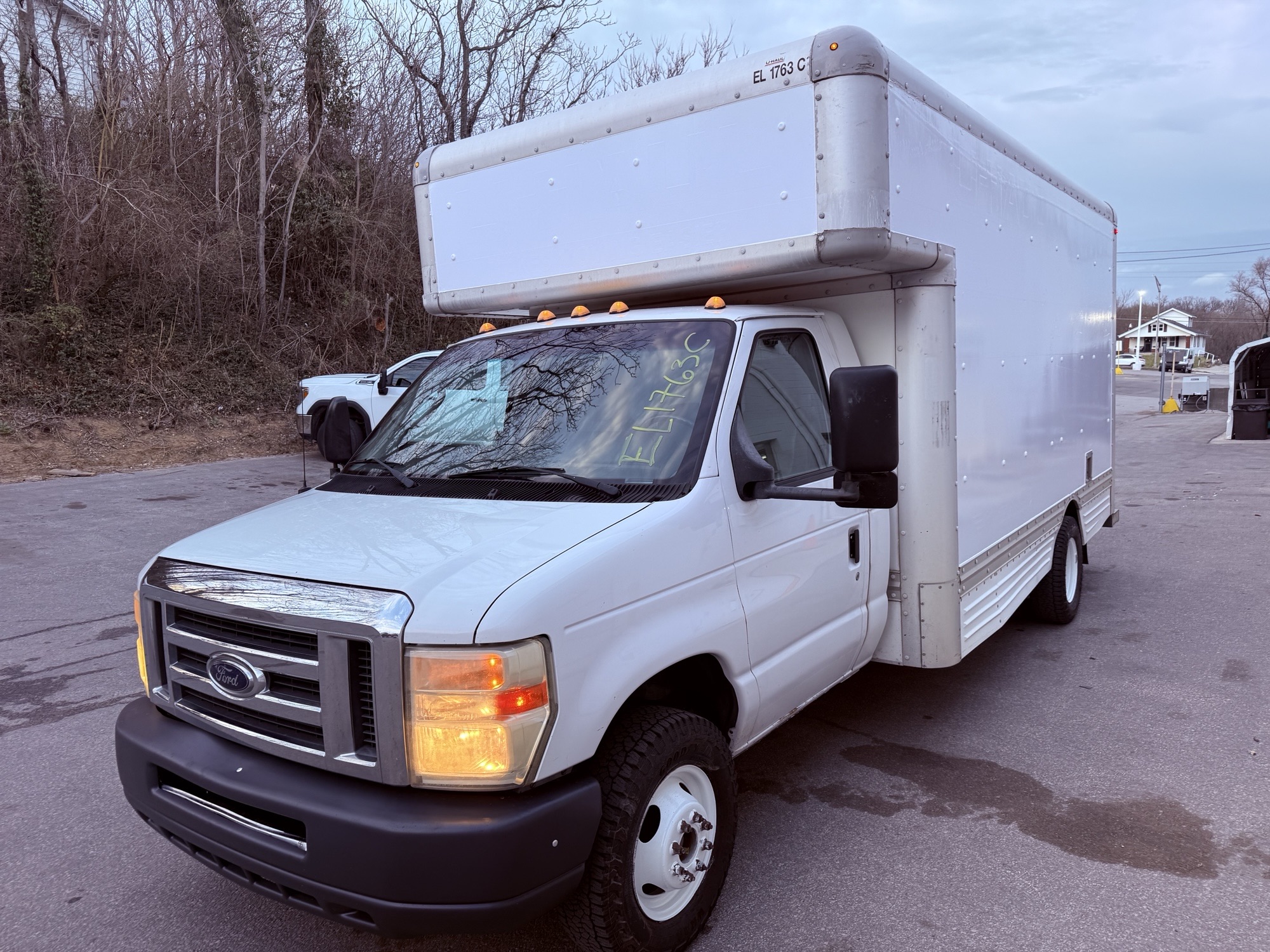 Used 2009 17 ' Box Truck for sale