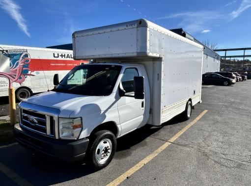 Used 2009 17 ' Box Truck for sale