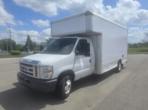 Used 2009 17 ' Box Truck for sale