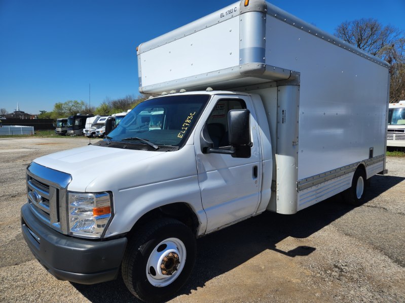 Used 2009 17 ' Box Truck for sale