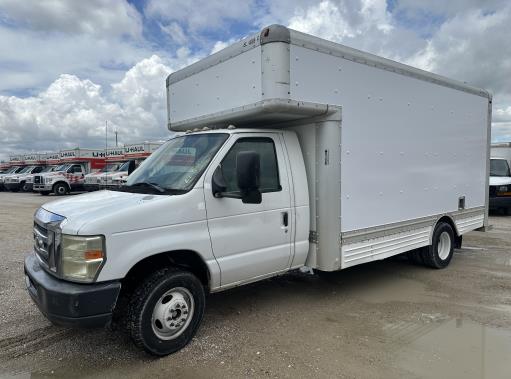 Used 2009 17 ' Box Truck for sale