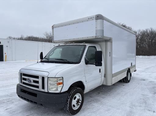 Used 2009 17 ' Box Truck for sale