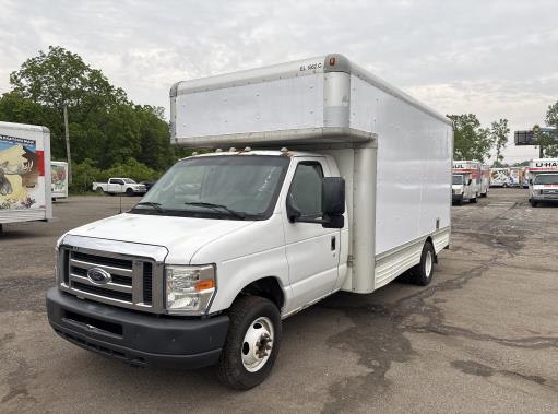 Used 2009 17 ' Box Truck for sale