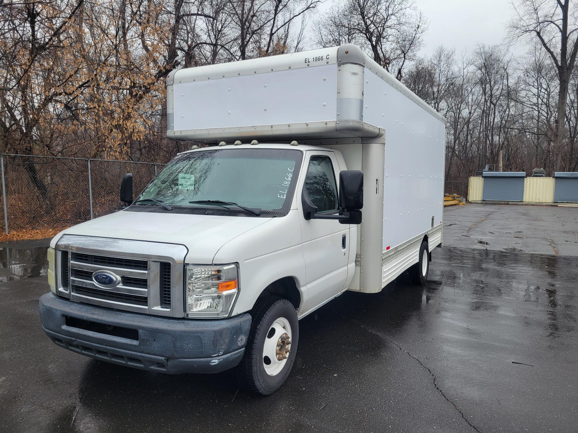 Used 2009 17 ' Box Truck for sale
