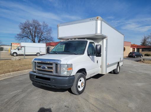 Used 2009 17 ' Box Truck for sale