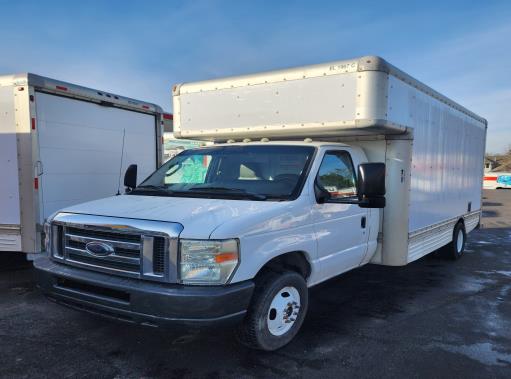 Used 2009 17 ' Box Truck for sale