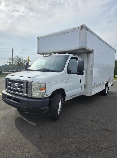 Used 2009 17 ' Box Truck for sale