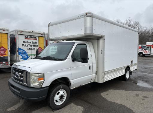 Camion usagé avec fourgon 2009 17 pi à vendre