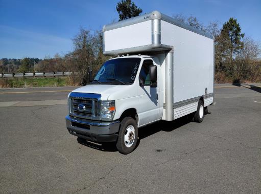 Used 2009 17 ' Box Truck for sale