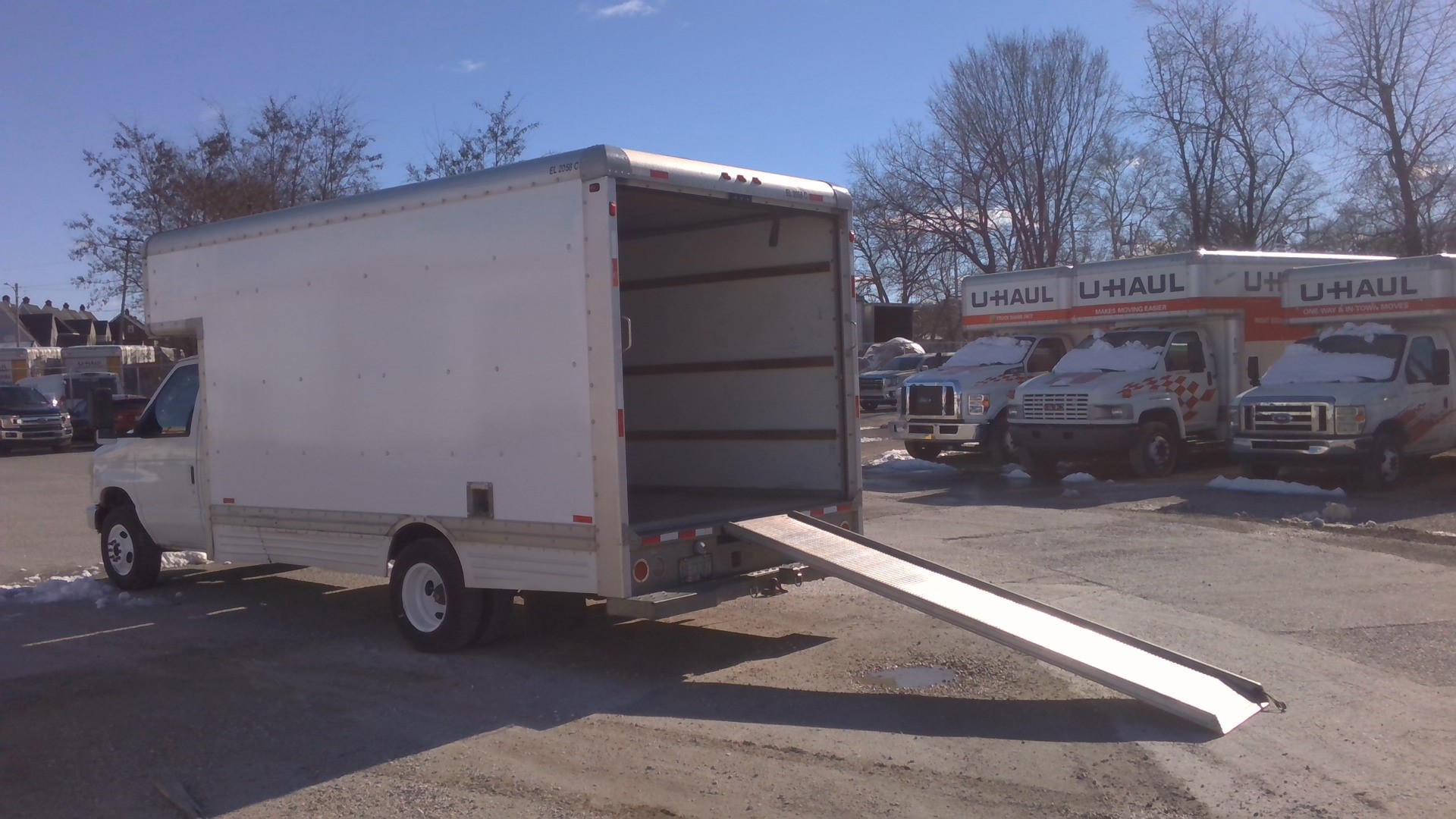 2009 17' Box Truck for Sale in Harrisburg, PA 17104 UHaul Truck Sales