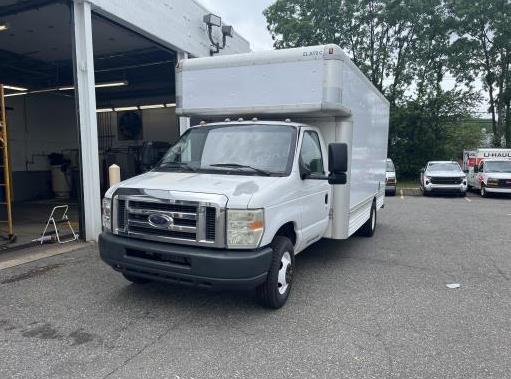 Used 2009 17 ' Box Truck for sale