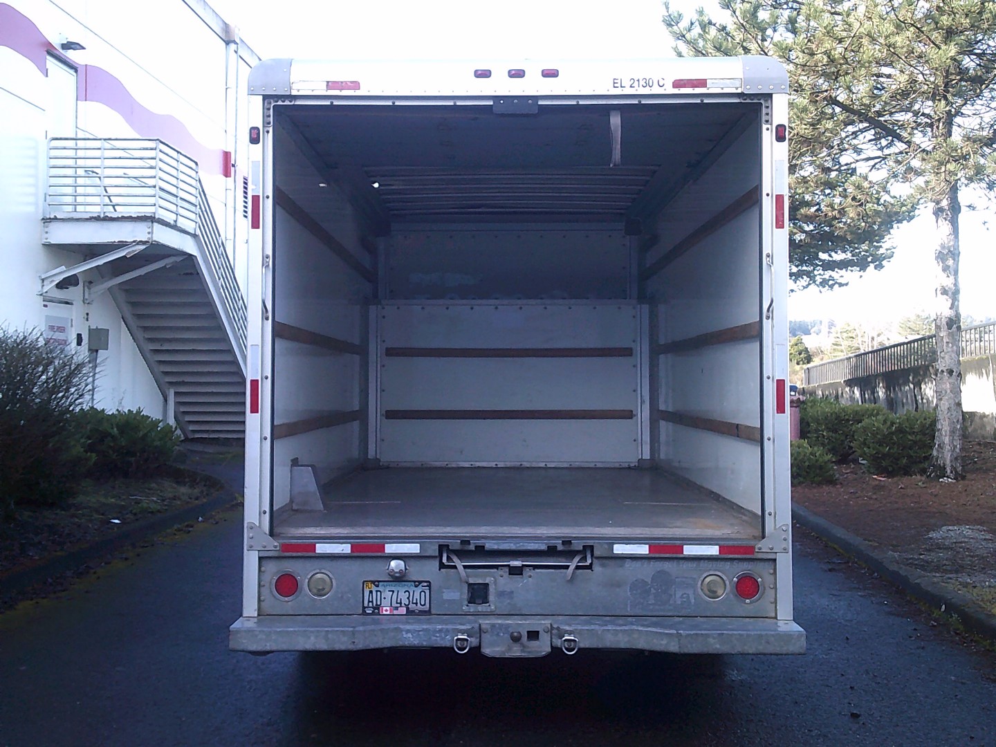 Camión con caja de 17 ft 2009 a la venta en WA 98444 UHaul