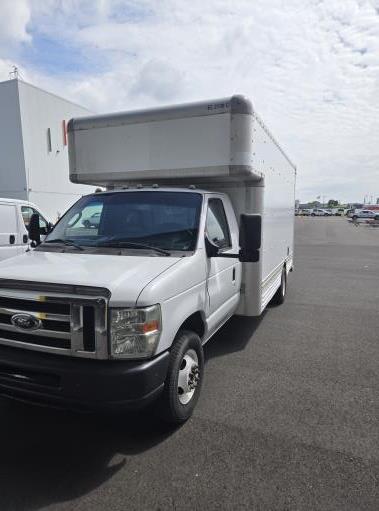 Used 2009 17 ' Box Truck for sale