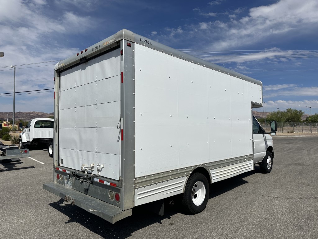 2006 17' Box Truck for Sale in North Las Vegas, NV 89030 UHaul Truck