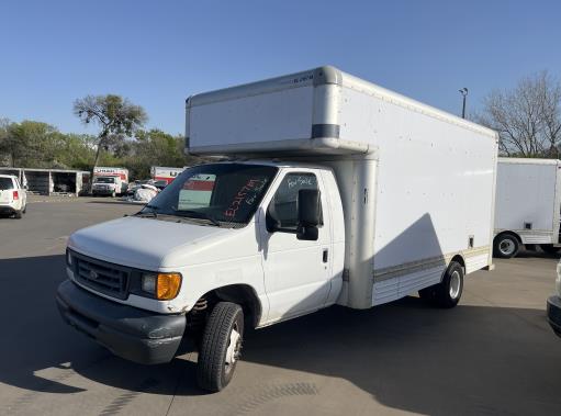 Used 2007 17 ' Box Truck for sale