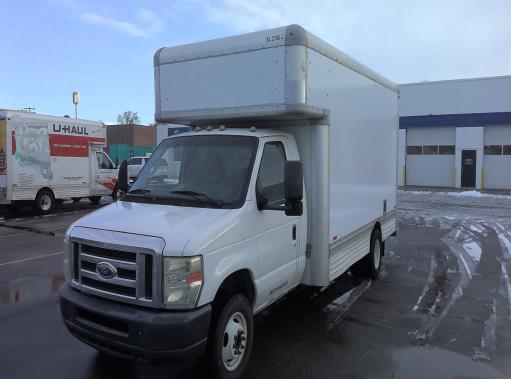 Used 2009 17 ' Box Truck for sale