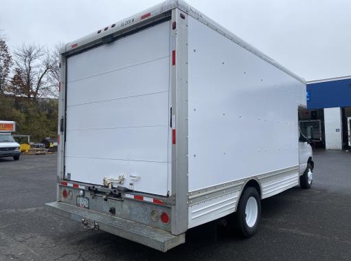 2007 17' Box Truck for Sale in Orange, CT 06477 | U-Haul Truck Sales