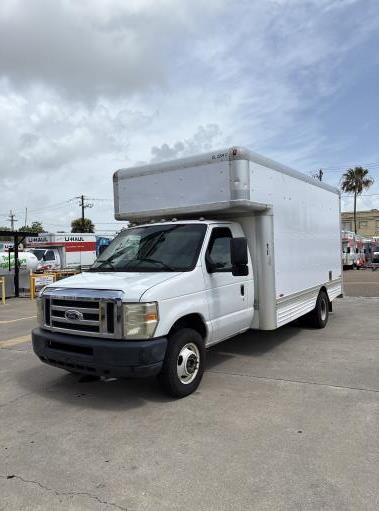 Used 2009 17 ' Box Truck for sale
