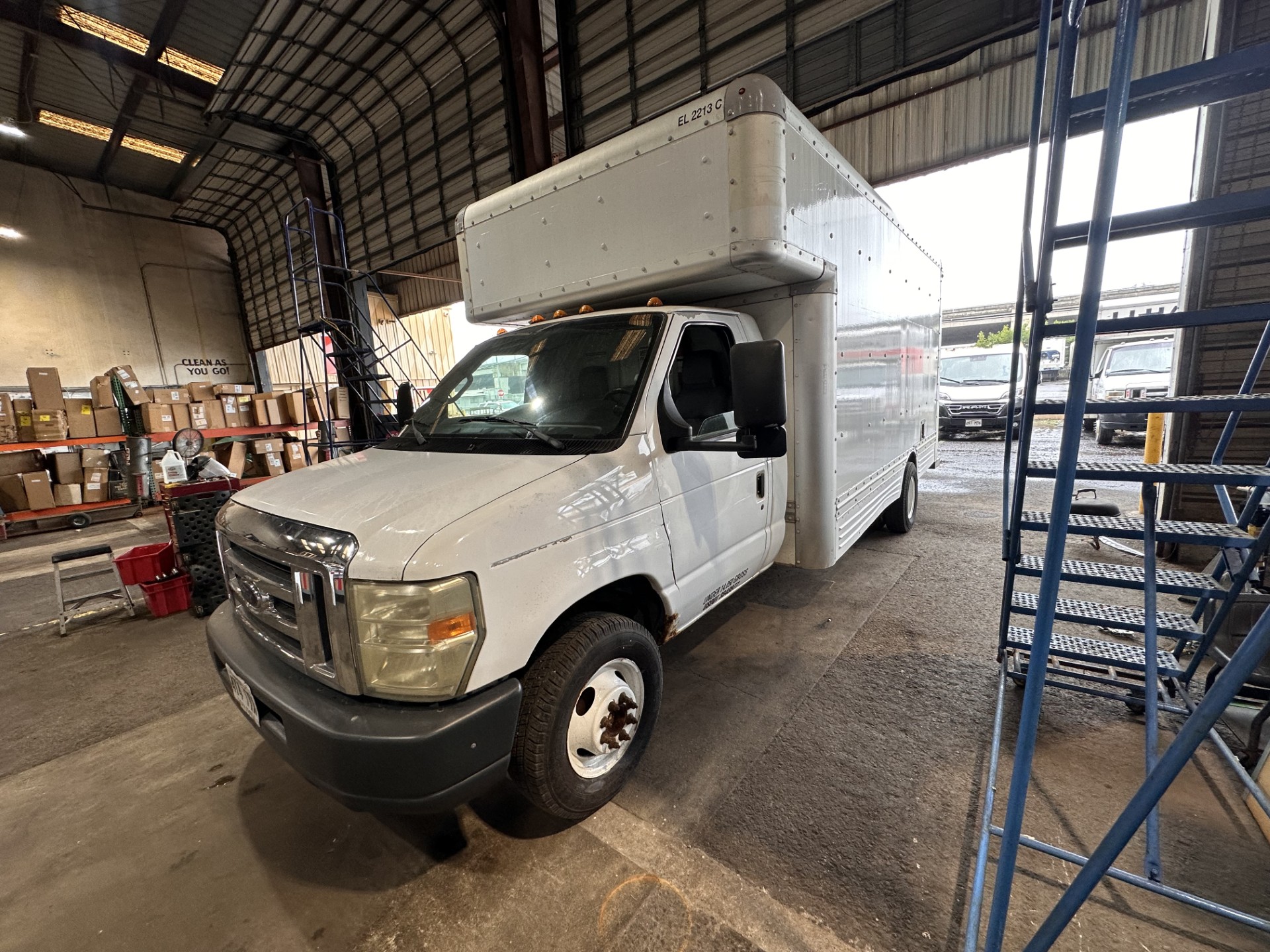 Used 2009 17 ' Box Truck for sale