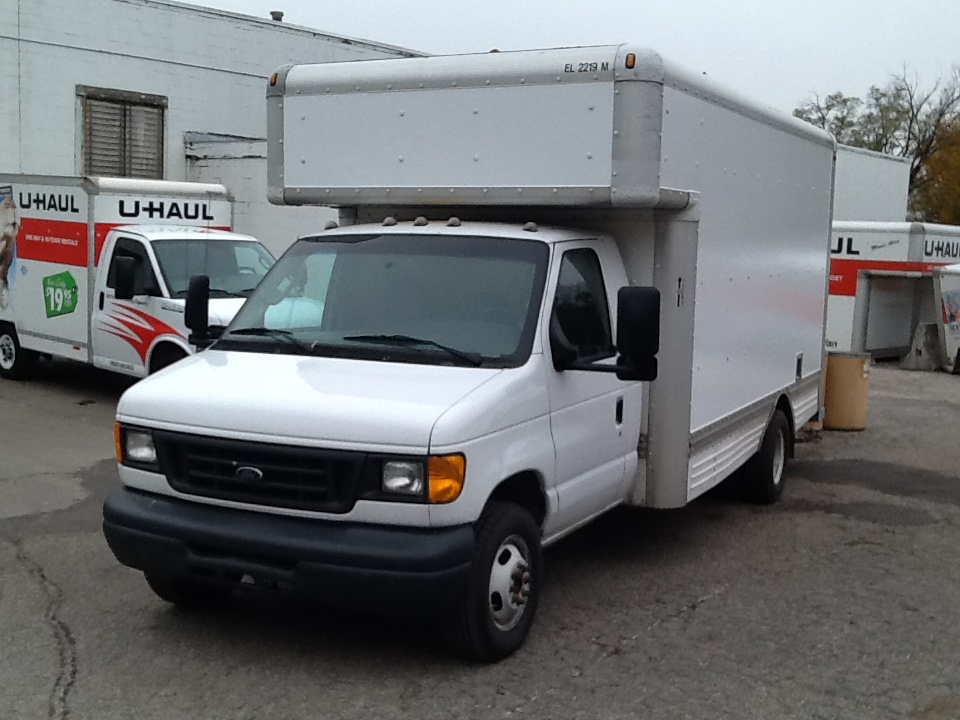 2007 17' Box Truck for Sale in Kansas City, KS 66102 UHaul