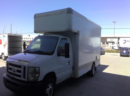 Used 2009 17 ' Box Truck for sale