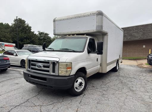 Used 2009 17 ' Box Truck for sale