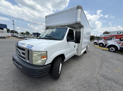 Used 2009 17 ' Box Truck for sale