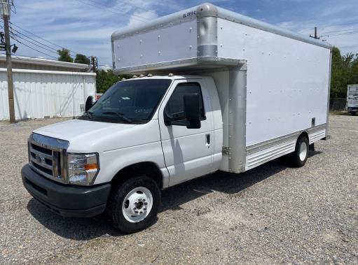 Used 2009 17 ' Box Truck for sale