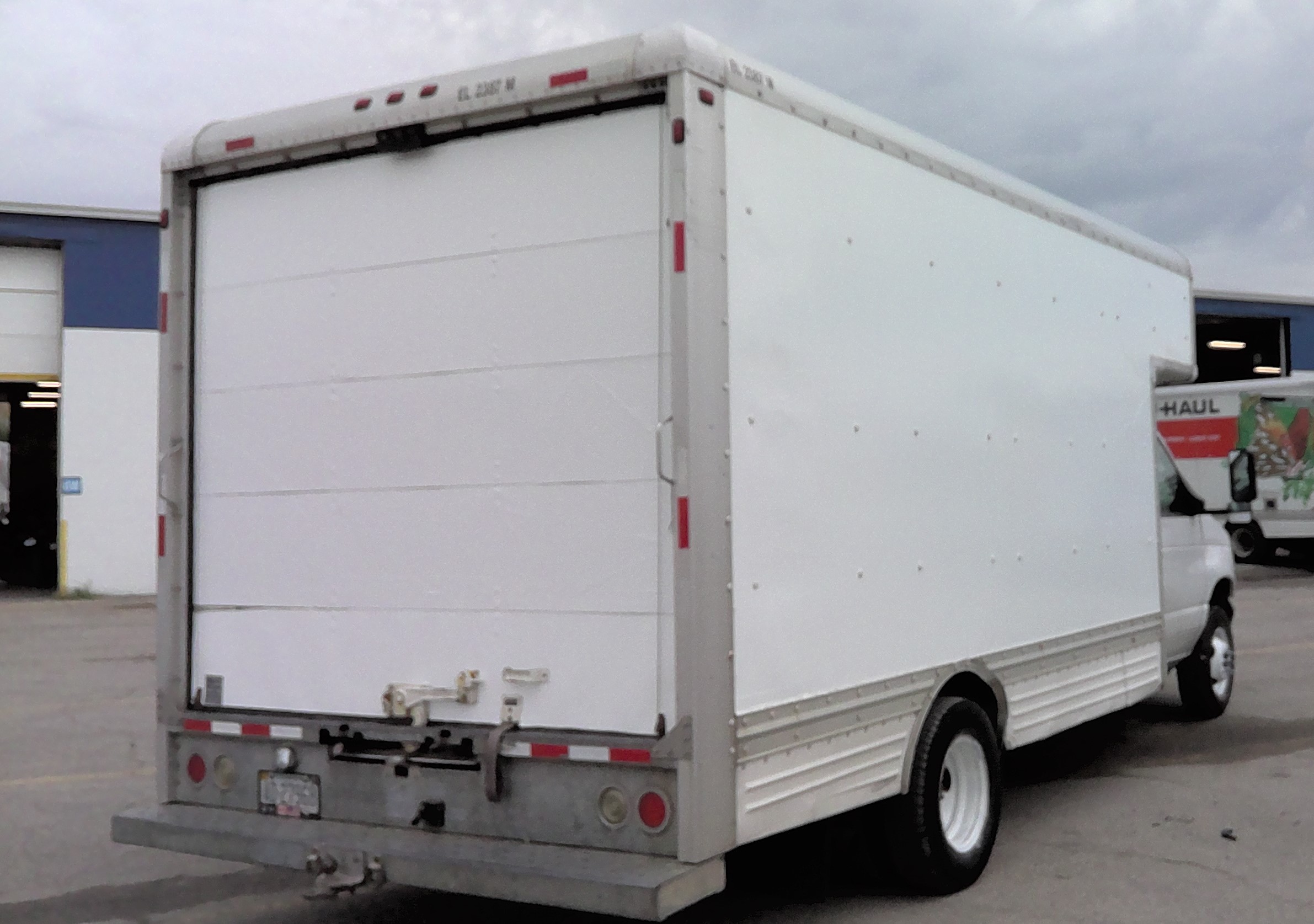 2007 17' Box Truck for Sale in Indianapolis, IN 46226 UHaul Truck Sales