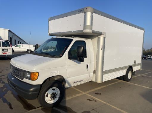 Used 2007 17 ' Box Truck for sale