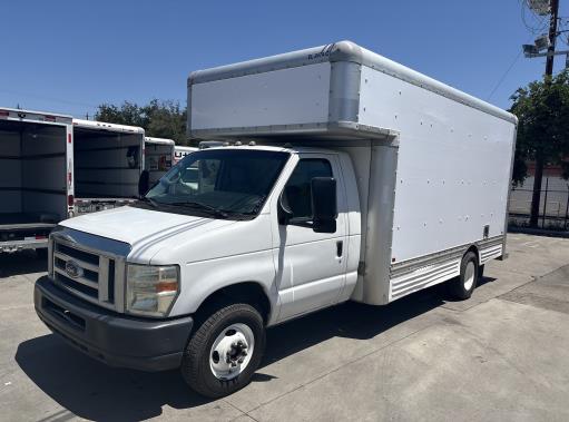 Used 2009 17 ' Box Truck for sale