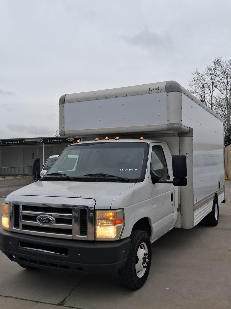 Used 2009 17 ' Box Truck for sale
