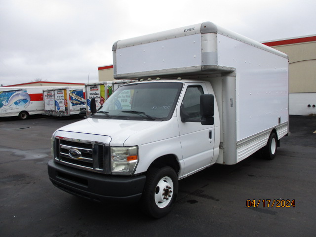 Used 2009 17 ' Box Truck for sale