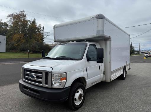 Used 2009 17 ' Box Truck for sale