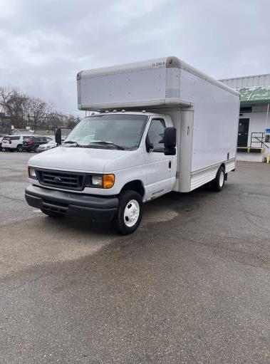 Used 2007 17 ' Box Truck for sale