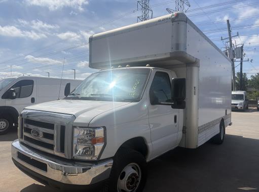 Used 2009 17 ' Box Truck for sale