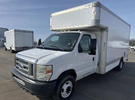 Used 2009 17 ' Box Truck for sale