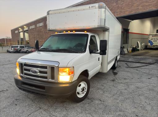 Used 2009 17 ' Box Truck for sale