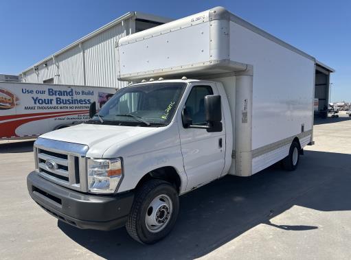 Used 2009 17 ' Box Truck for sale