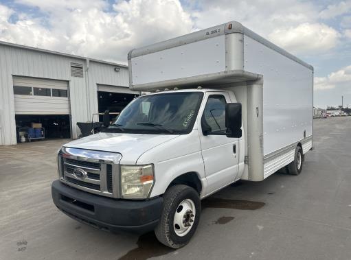 Used 2009 17 ' Box Truck for sale