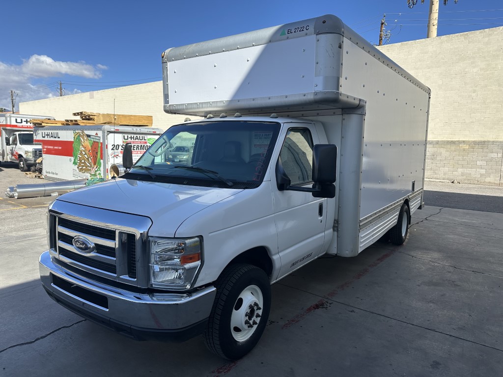 Used 2009 17 ' Box Truck for sale