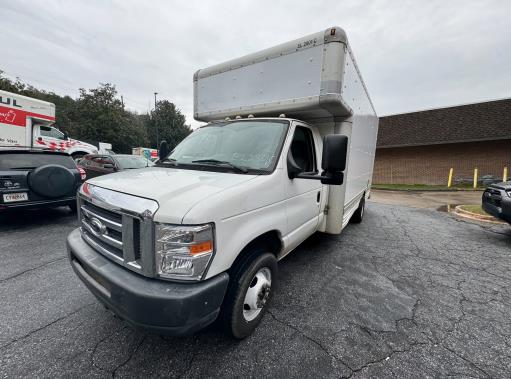 Used 2009 17 ' Box Truck for sale