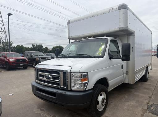 Used 2009 17 ' Box Truck for sale
