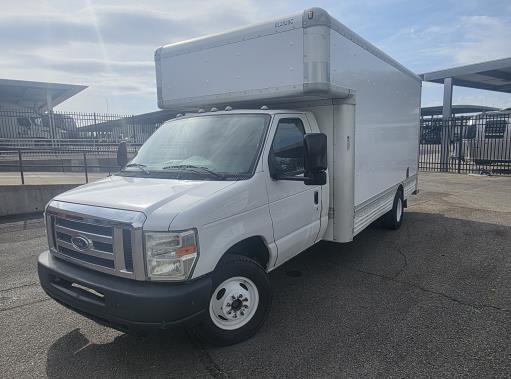 Used 2009 17 ' Box Truck for sale