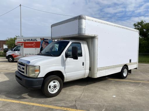 Used 2009 17 ' Box Truck for sale