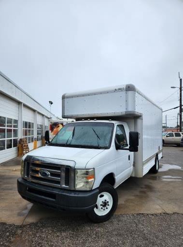 Used 2009 17 ' Box Truck for sale