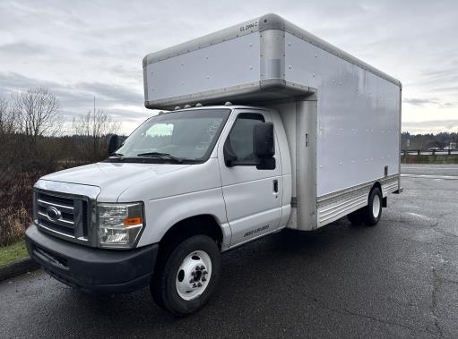 Used 2009 17 ' Box Truck for sale