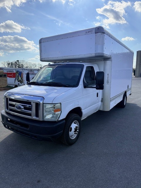 Used 2009 17 ' Box Truck for sale