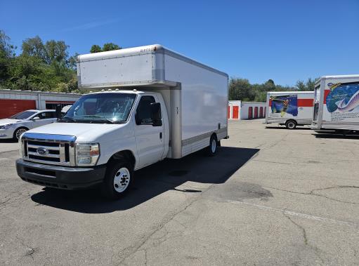 Used 2009 17 ' Box Truck for sale